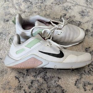 Nike Women’s Legend Essential White Running Training Shoes/Sneakers
